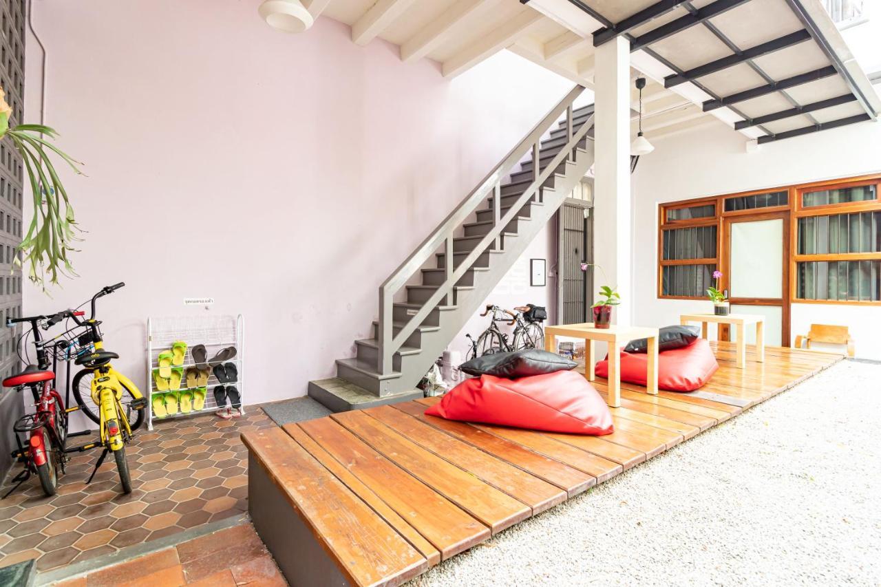 Yu Cafe Hostel Сонгкхла Екстер'єр фото